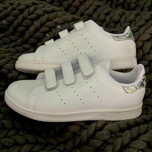 Adidas Stan Smith white holographic size 3 youth NWOB